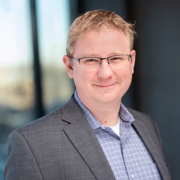 Headshot of Kristopher Knight